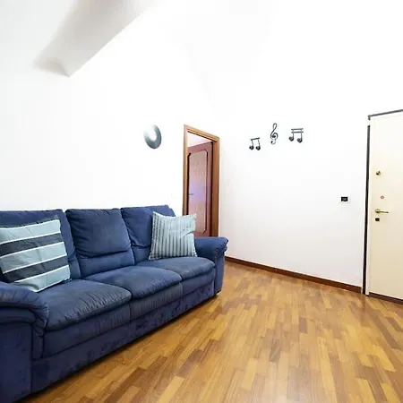 Apartamento Aeroporto & Mare, Ampio Tema Musicale